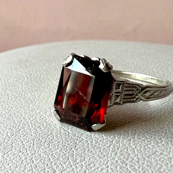 OSTBY BARTON ANTIQUE ART DECO 14K WHITE GOLD EMERALD CUT GARNET RING HALLMARKED